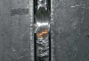 Всегда зачищайте места зажигания и гашения дуги Всегда зачищайте места зажигания и гашения дуги